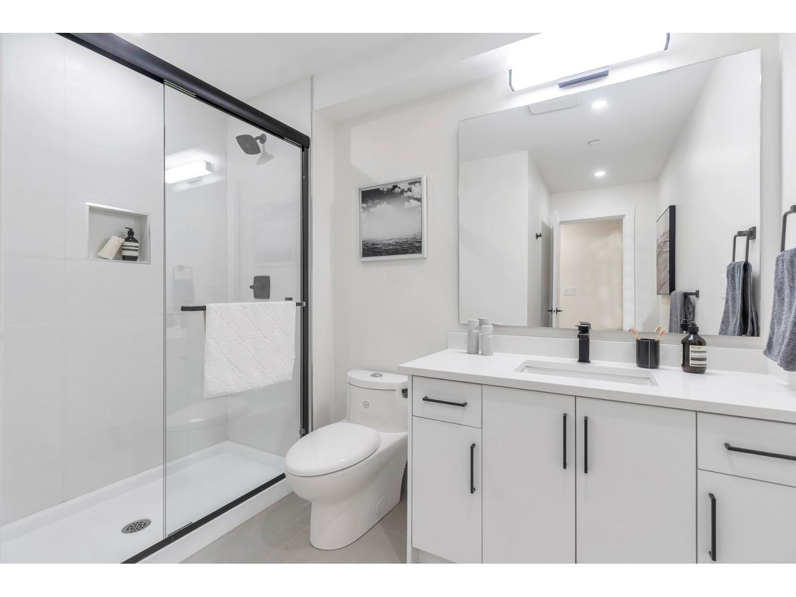 15570 Oxenham Avenue, White Rock, British Columbia  V4B 2J3 - Photo 34 - R3040405