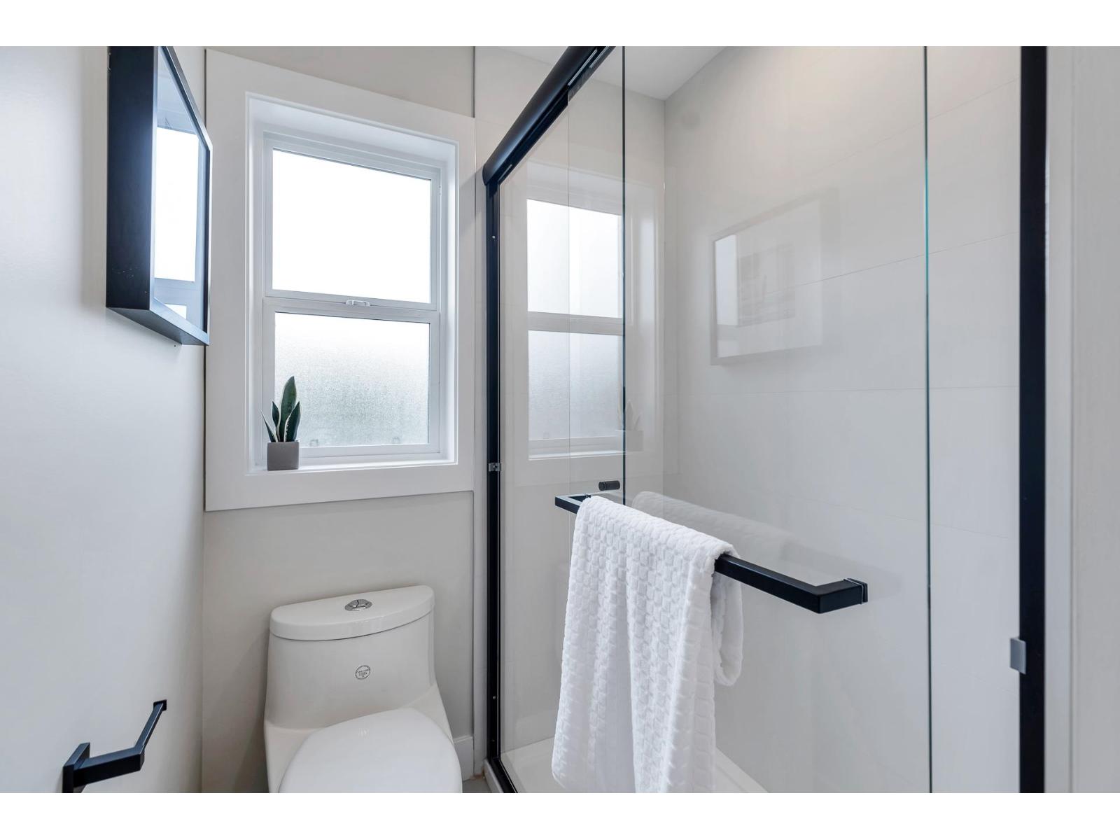 15570 Oxenham Avenue, White Rock, British Columbia  V4B 2J3 - Photo 30 - R3040405