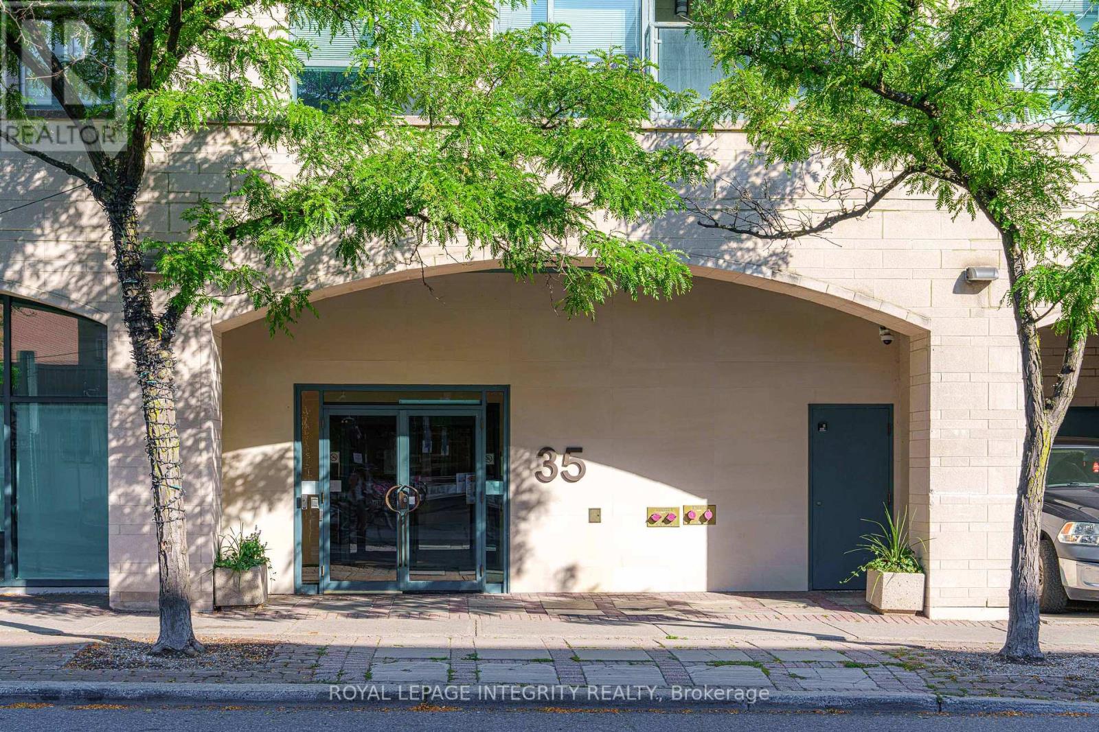 217 - 35 Murray Street, Ottawa, Ontario  K1N 9M5 - Photo 3 - X12368836