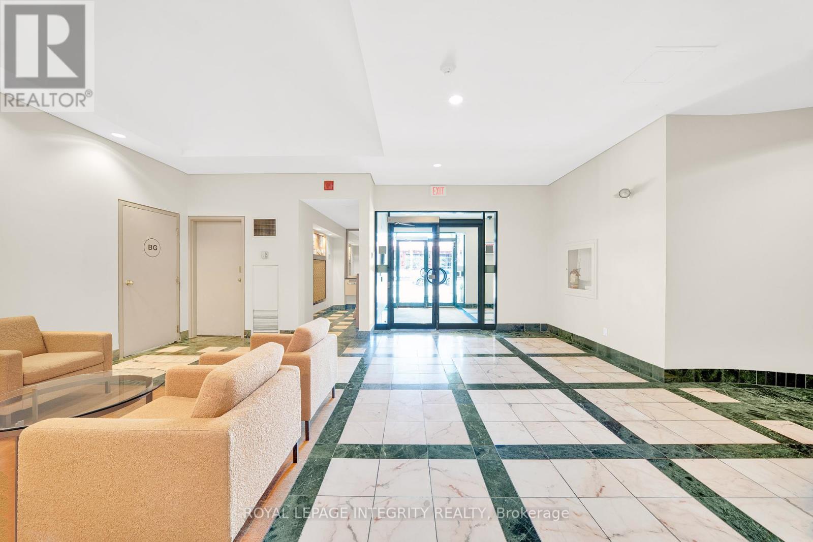 217 - 35 Murray Street, Ottawa, Ontario  K1N 9M5 - Photo 5 - X12368836