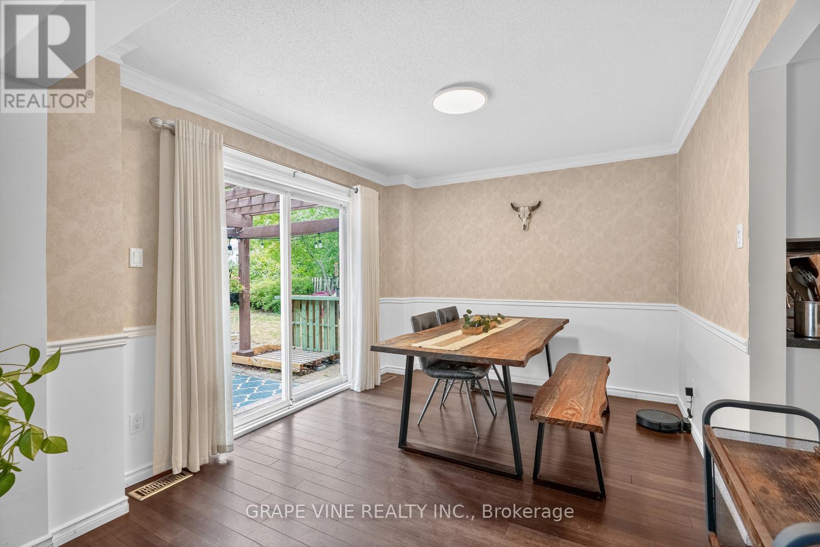 25 Pacer Place, Ottawa, Ontario  K2M 1B1 - Photo 11 - X12368898