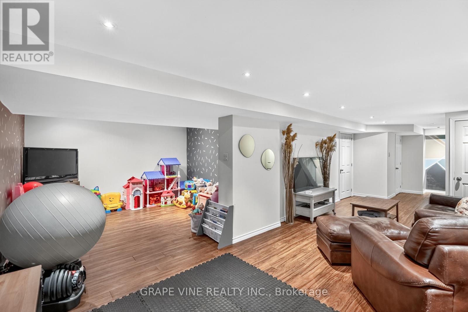 25 Pacer Place, Ottawa, Ontario  K2M 1B1 - Photo 30 - X12368898
