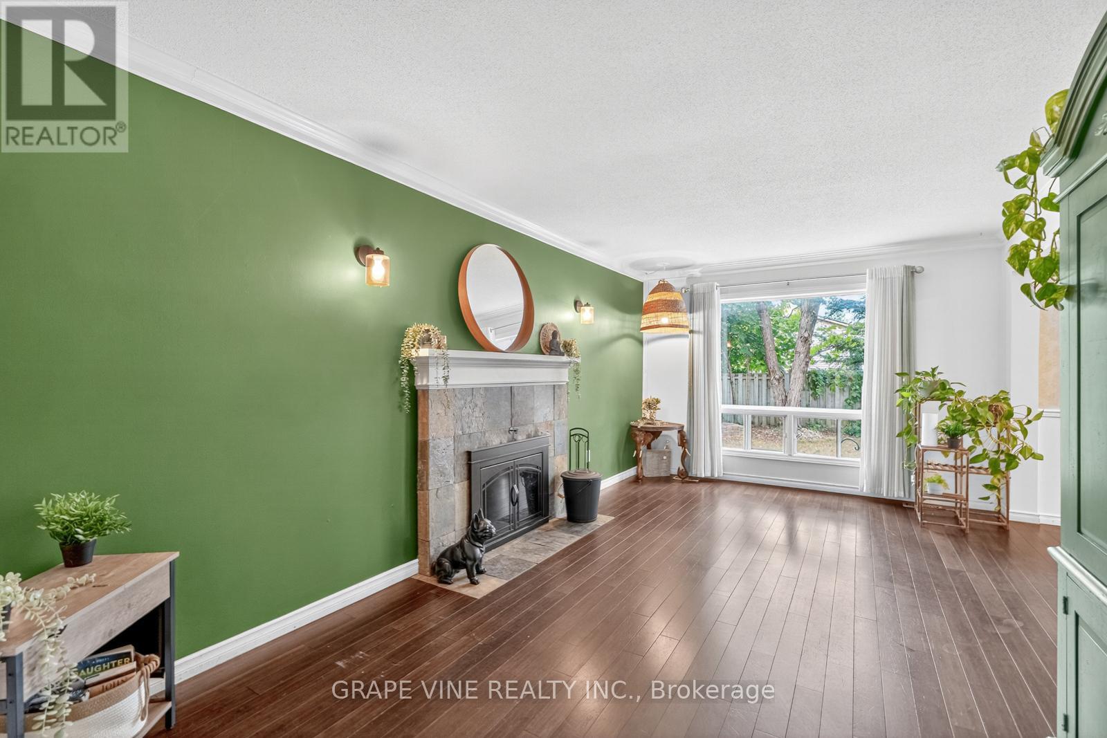25 Pacer Place, Ottawa, Ontario  K2M 1B1 - Photo 7 - X12368898