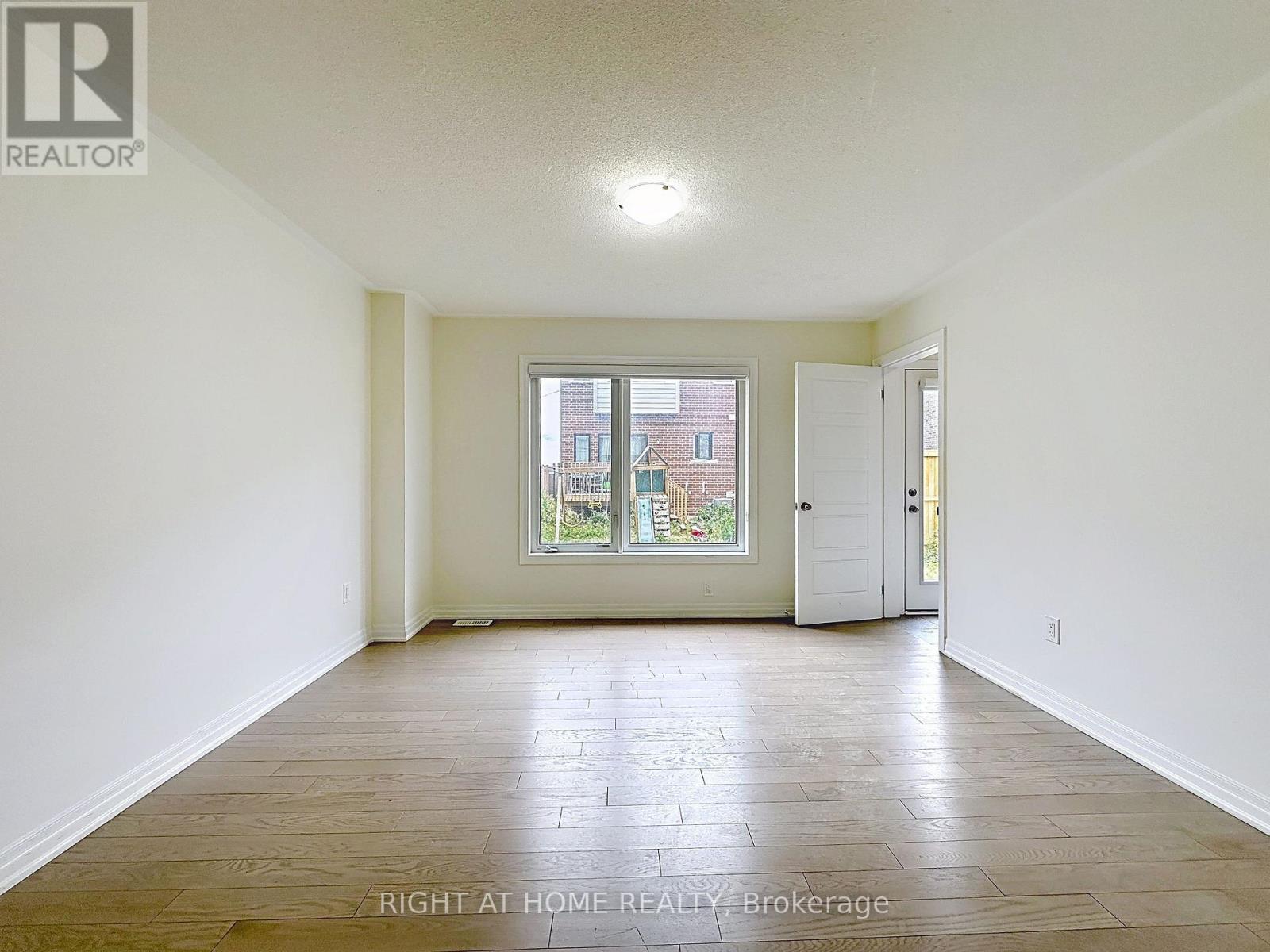 209 Vantage Loop, Newmarket, Ontario  L3X 0L4 - Photo 23 - N12368744