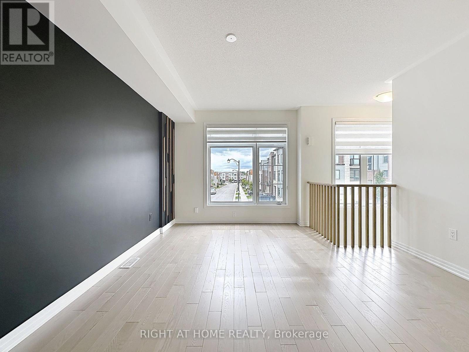 209 Vantage Loop, Newmarket, Ontario  L3X 0L4 - Photo 5 - N12368744