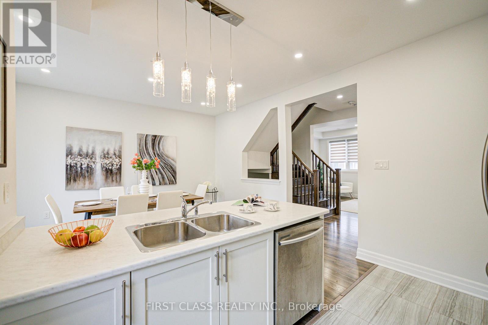 15 Thomas Swanson Street, Markham, Ontario  L6B 1M8 - Photo 11 - N12368759