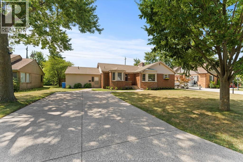 3579 Church Street, Windsor, Ontario  N9E 1V7 - Photo 4 - 25021843