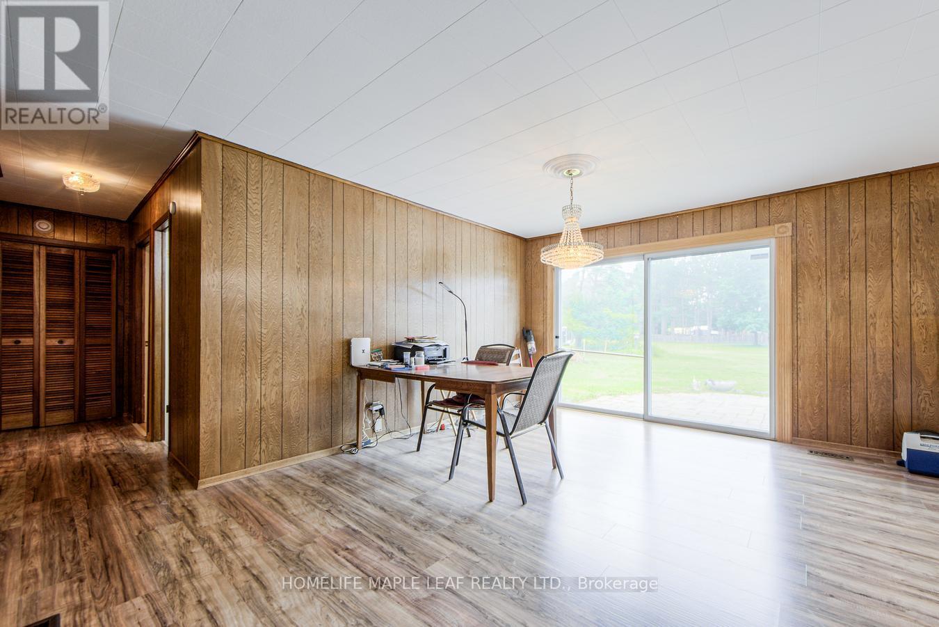 6168 County Road 9, Clearview, Ontario  L0M 1N0 - Photo 10 - S12368758