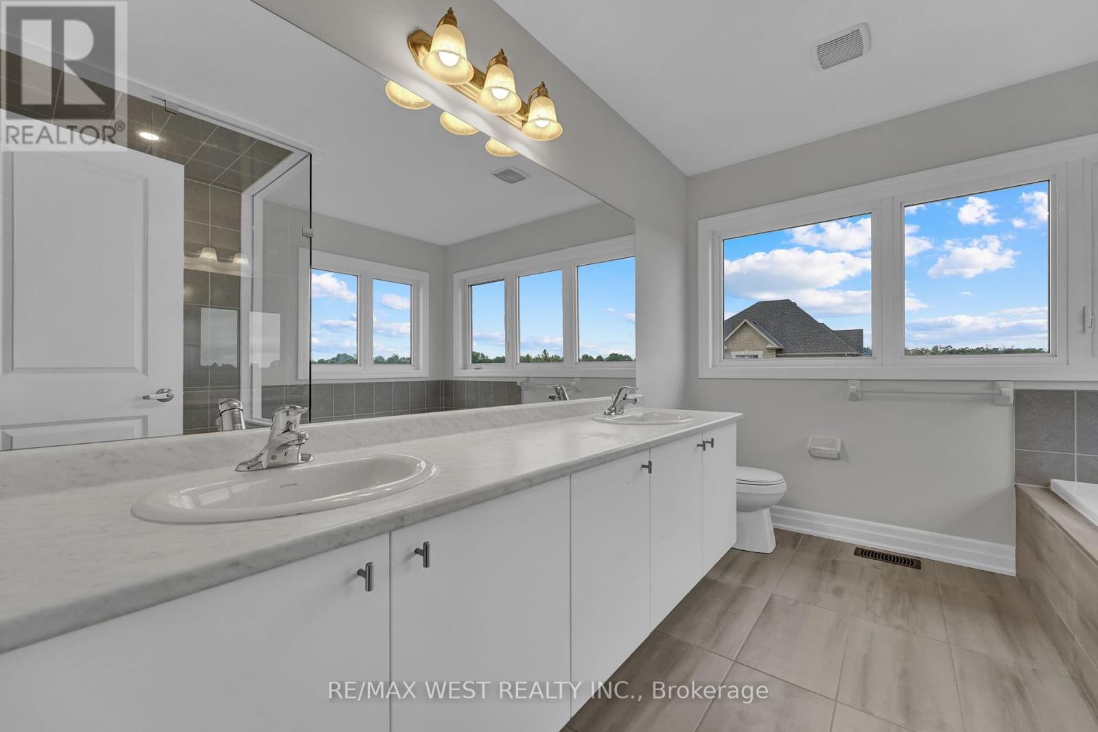 160 Union Boulevard, Wasaga Beach, Ontario  L0M 1S0 - Photo 32 - S12368783