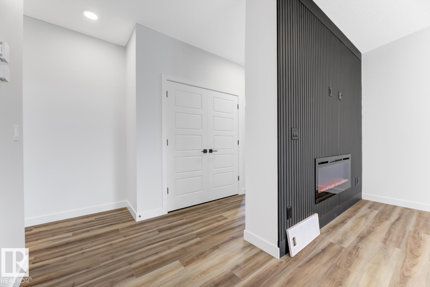 Property at 3 EMERSON LD image 3