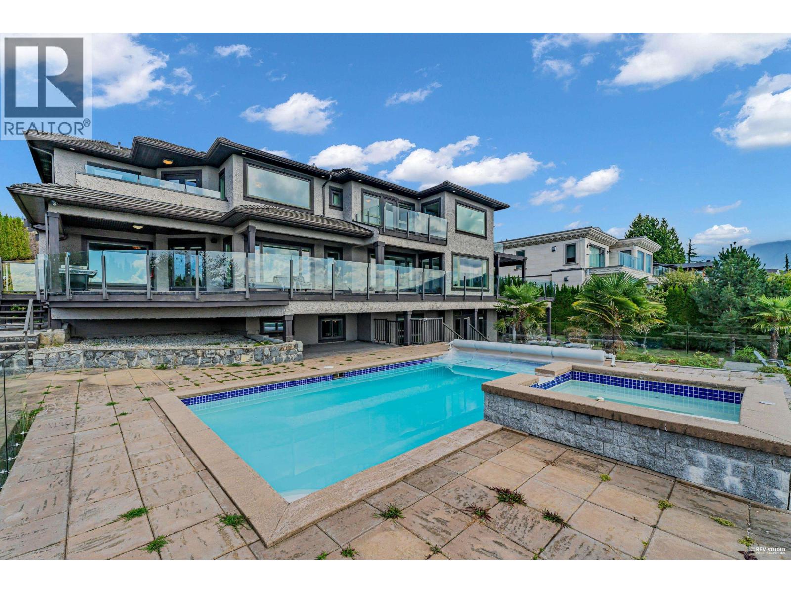 Property at 1026 EYREMOUNT DRIVE image 2