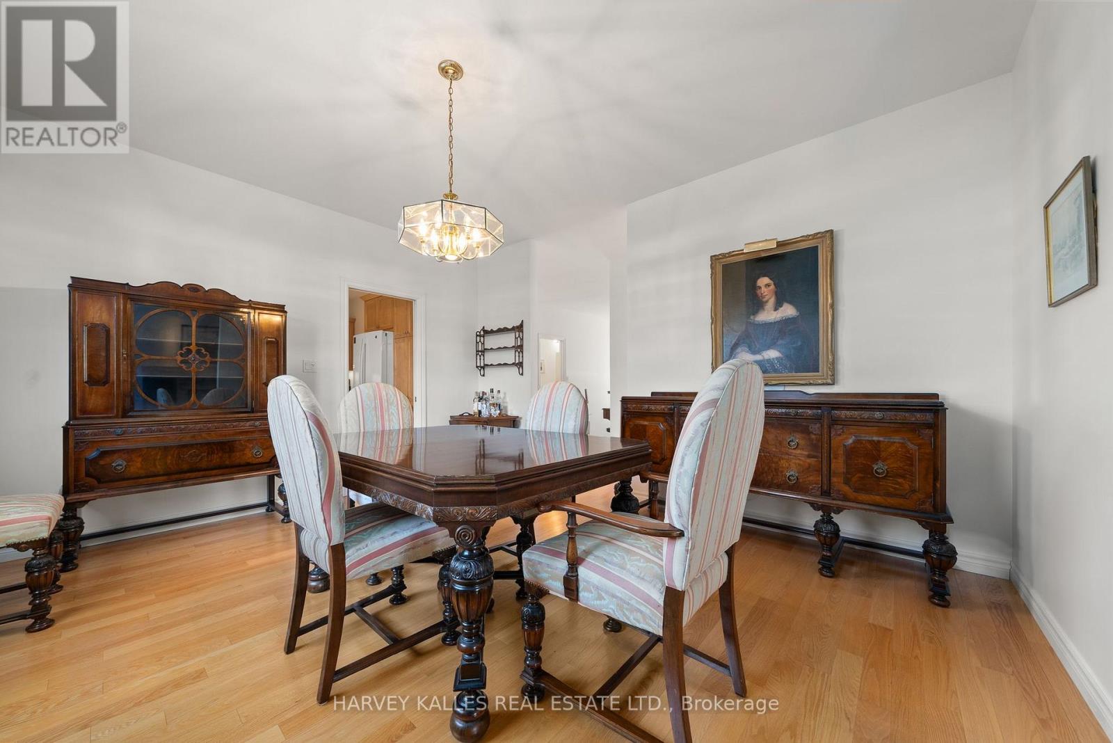 45 Maplehurst Crescent, Prince Edward County, Ontario  K0K 3L0 - Photo 11 - X12368862