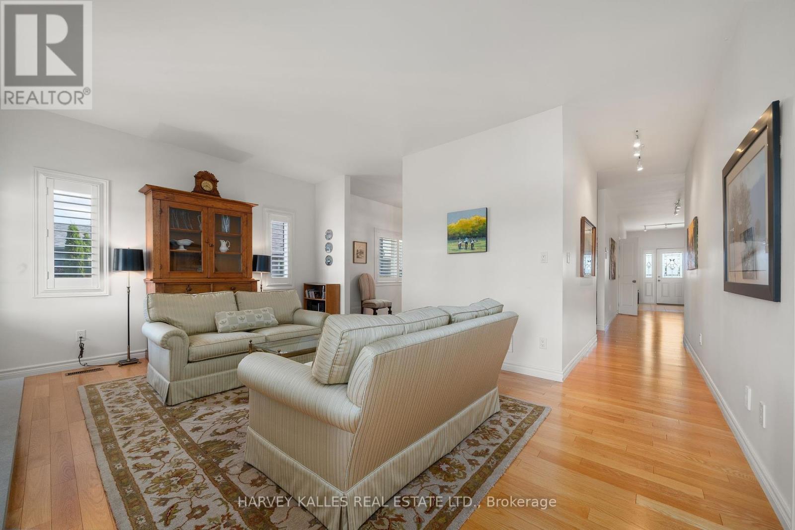 45 Maplehurst Crescent, Prince Edward County, Ontario  K0K 3L0 - Photo 14 - X12368862