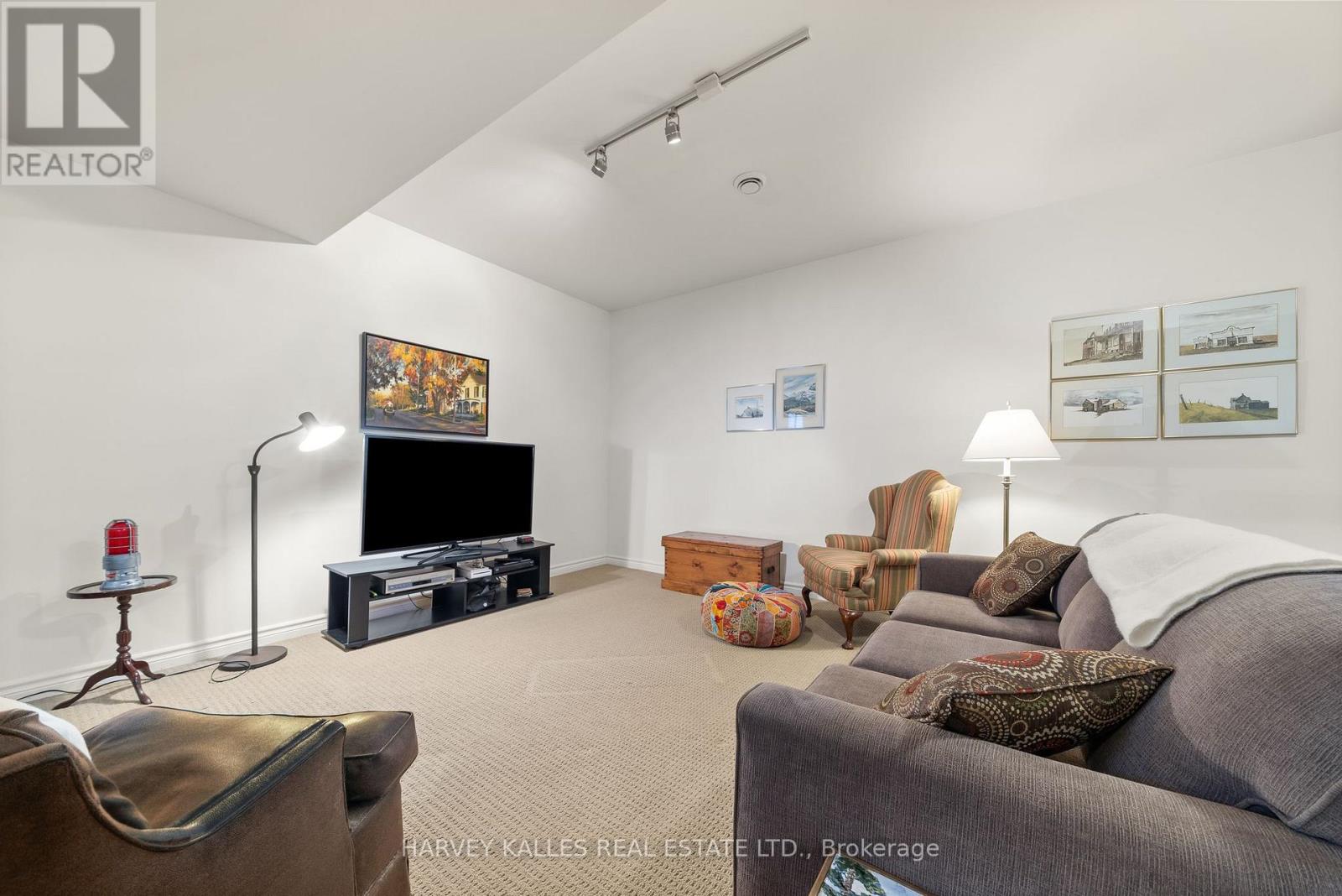 45 Maplehurst Crescent, Prince Edward County, Ontario  K0K 3L0 - Photo 30 - X12368862