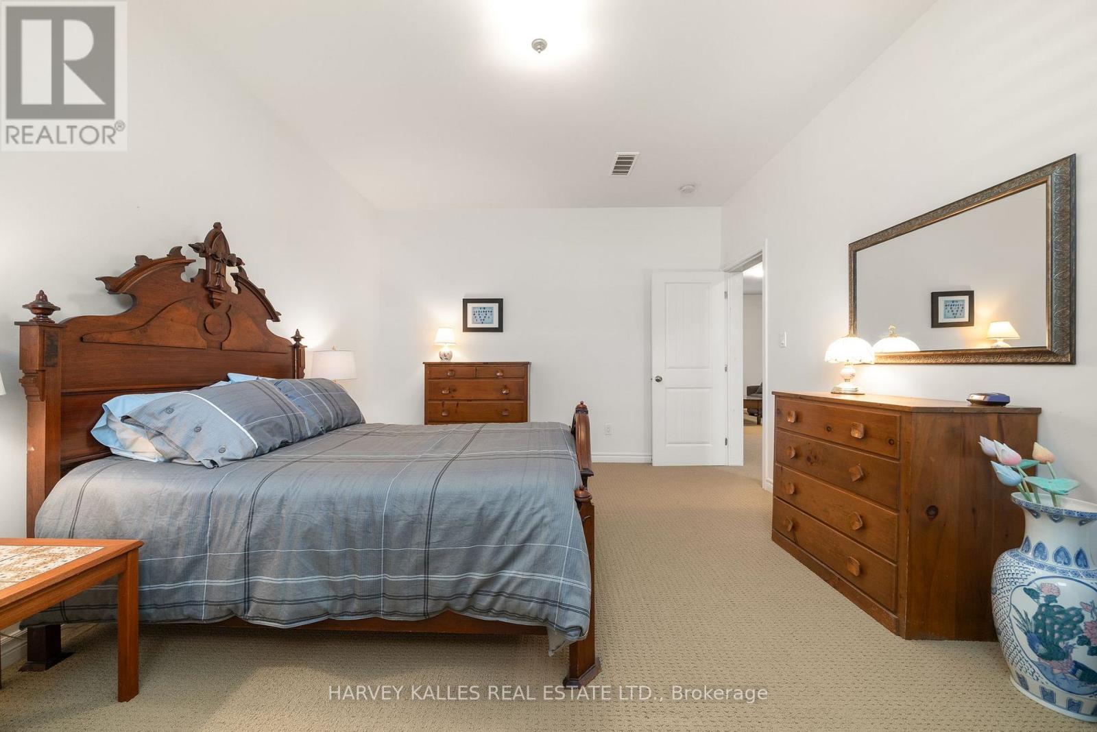 45 Maplehurst Crescent, Prince Edward County, Ontario  K0K 3L0 - Photo 34 - X12368862