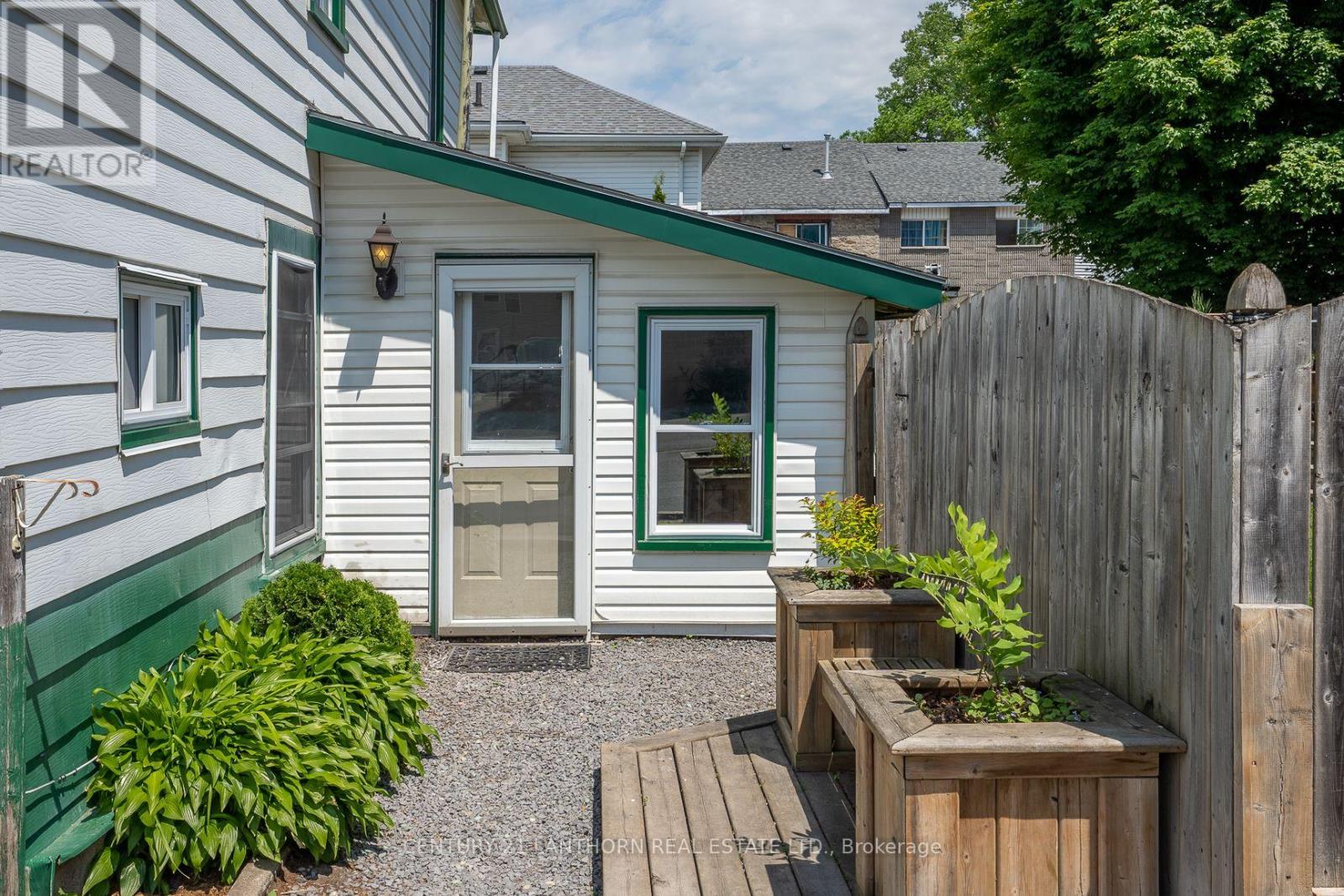 58 Picton Main Street, Prince Edward County (Picton Ward), Ontario  K0K 2T0 - Photo 14 - X12368879