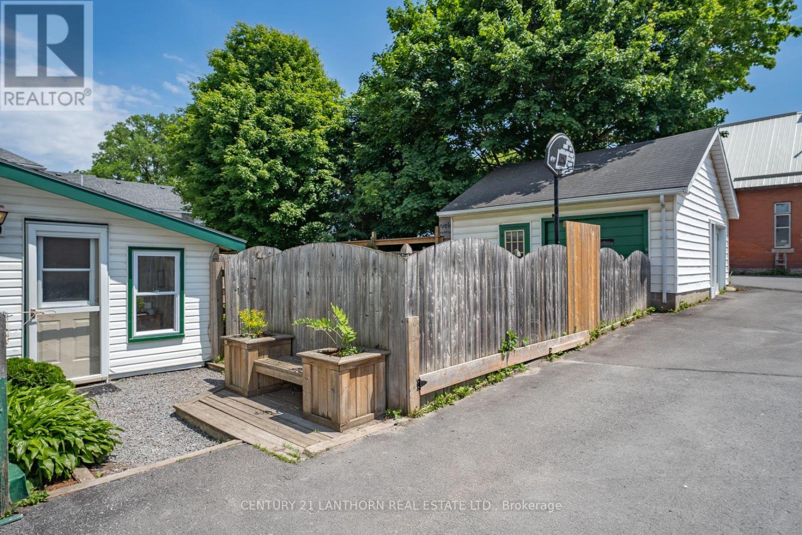 58 Picton Main Street, Prince Edward County (Picton Ward), Ontario  K0K 2T0 - Photo 15 - X12368879