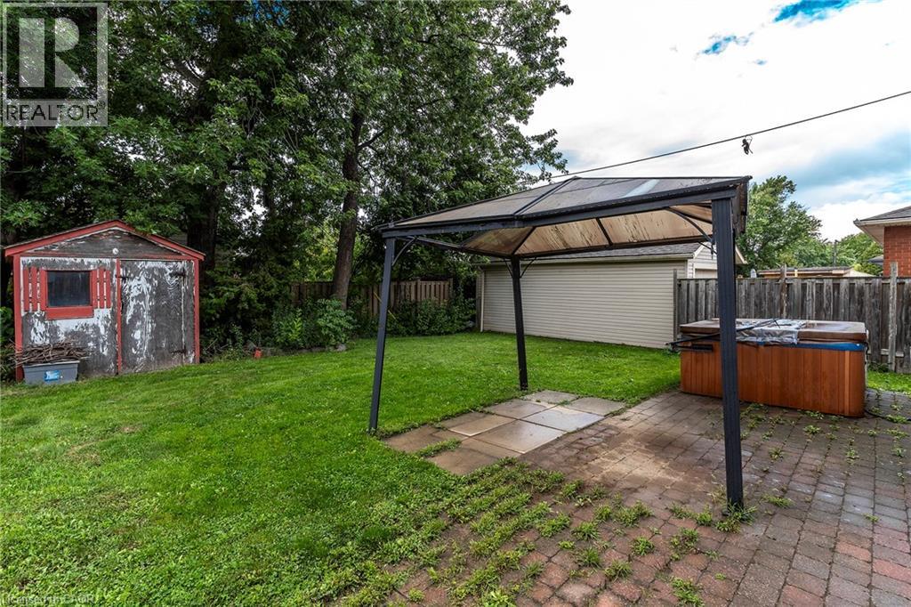 330 East 15th Street, Hamilton, Ontario  L9A 4G5 - Photo 4 - 40764402