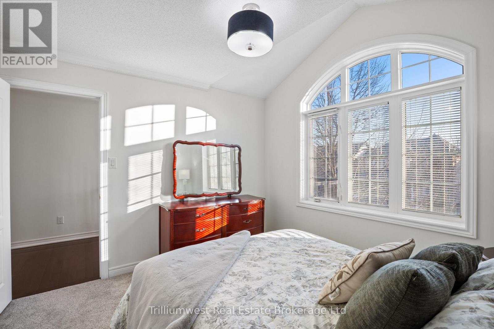 227 Beechtree Crescent, Oakville (Br Bronte), Ontario  L6L 0A5 - Photo 26 - W12368722