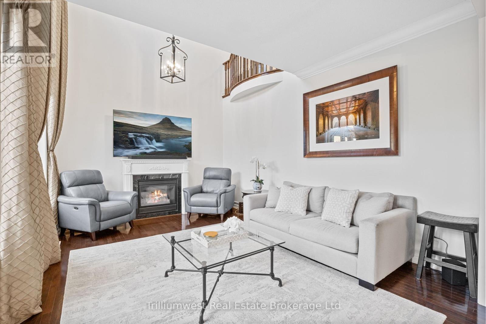 227 Beechtree Crescent, Oakville (Br Bronte), Ontario  L6L 0A5 - Photo 16 - W12368722