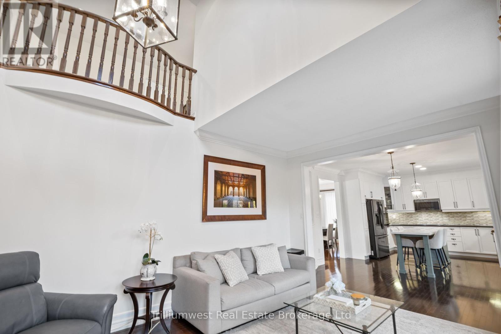 227 Beechtree Crescent, Oakville (Br Bronte), Ontario  L6L 0A5 - Photo 17 - W12368722