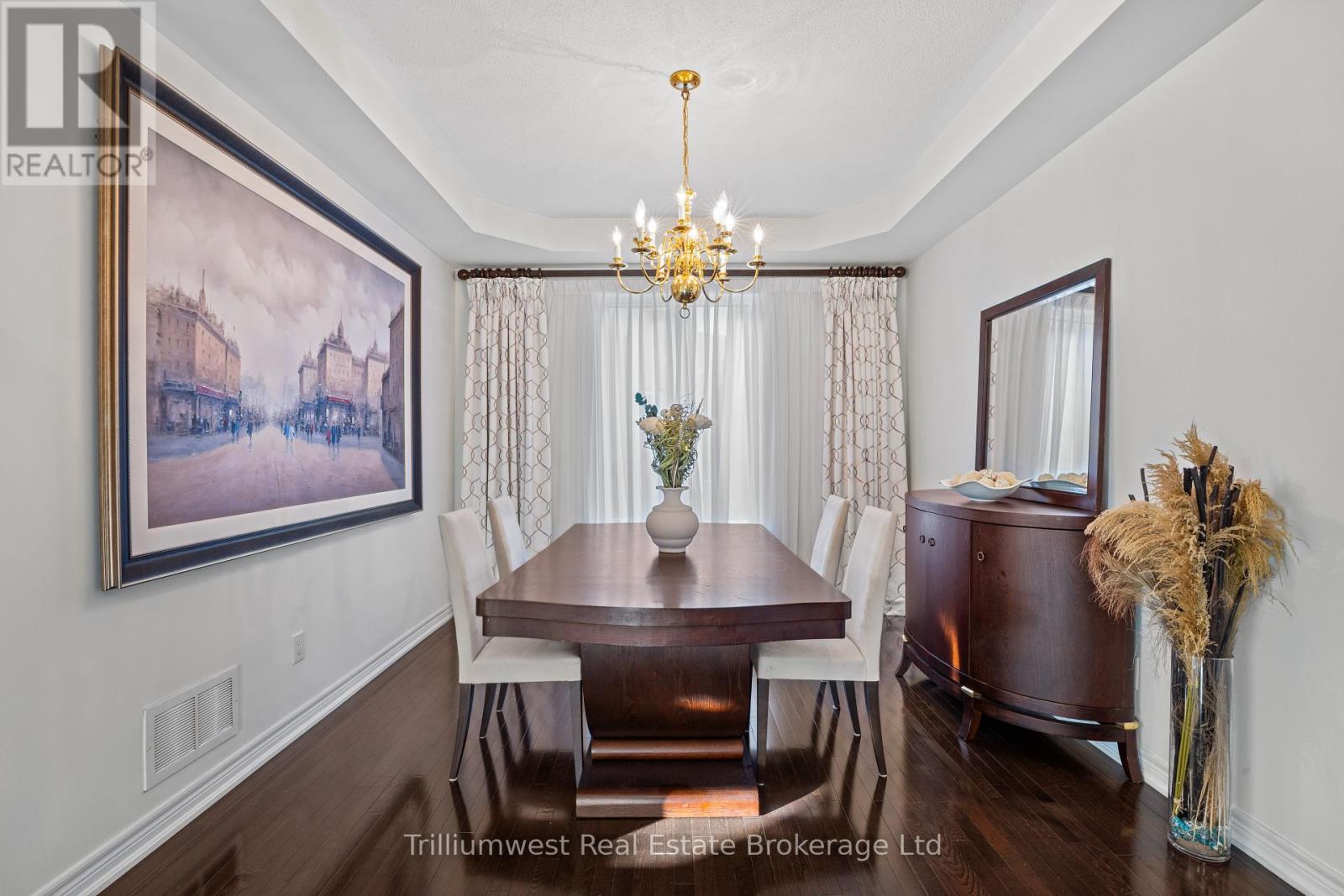 227 Beechtree Crescent, Oakville (Br Bronte), Ontario  L6L 0A5 - Photo 12 - W12368722