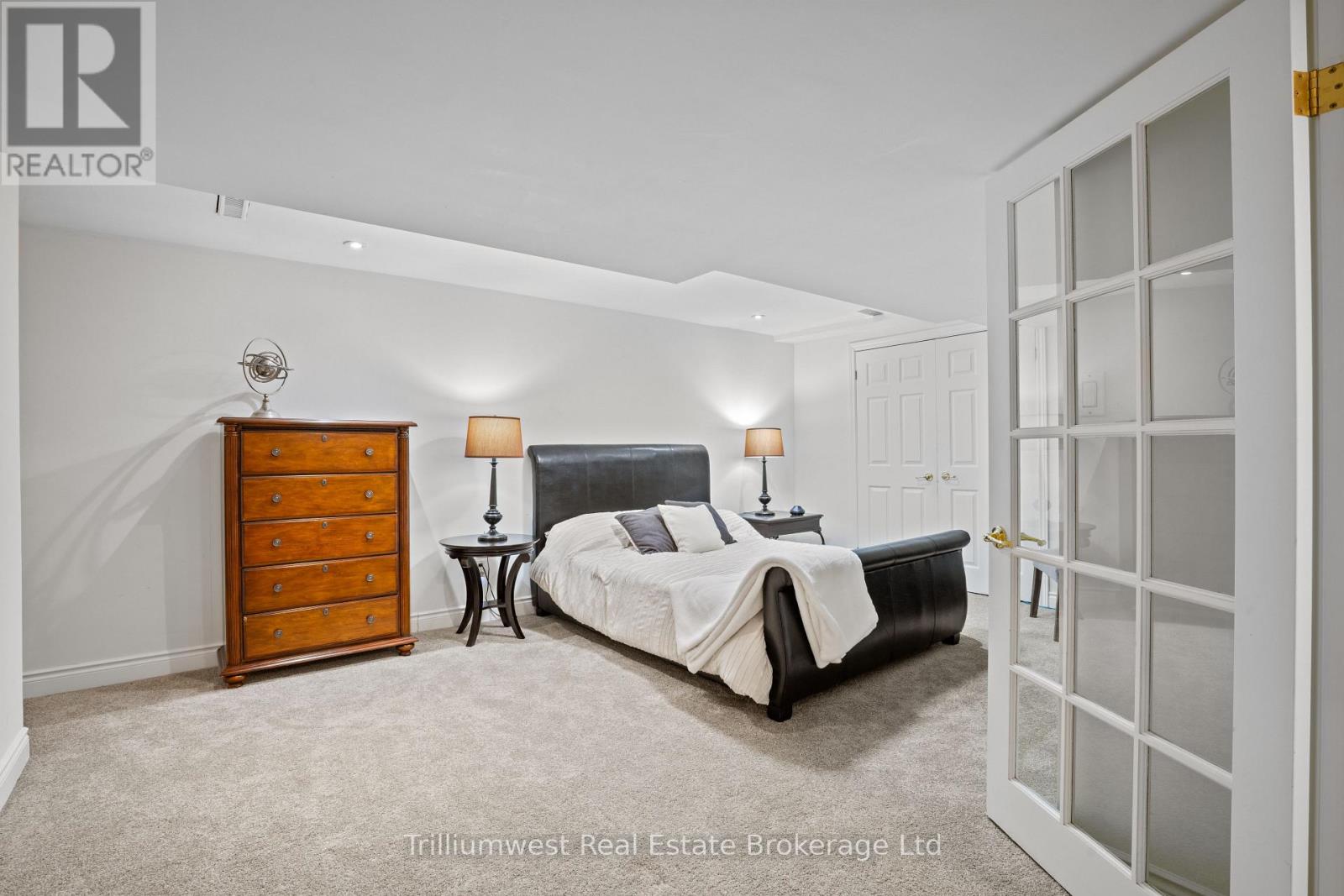 227 Beechtree Crescent, Oakville (Br Bronte), Ontario  L6L 0A5 - Photo 32 - W12368722
