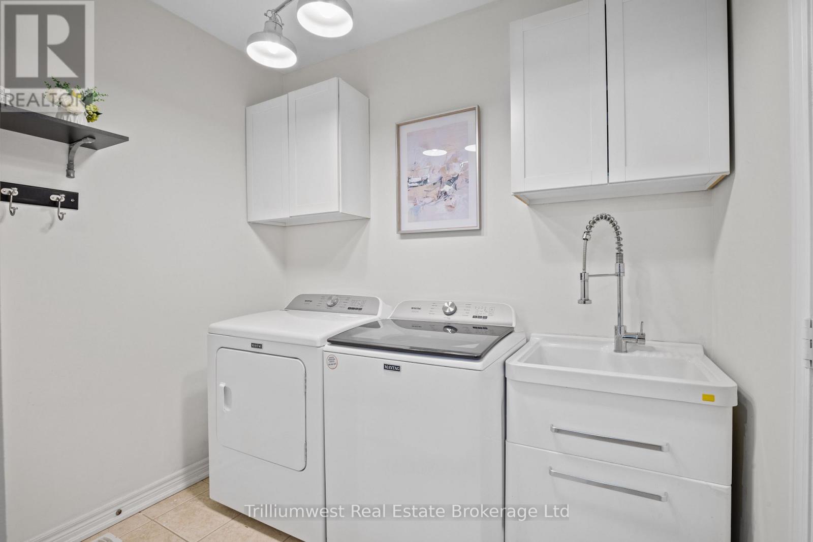 227 Beechtree Crescent, Oakville (Br Bronte), Ontario  L6L 0A5 - Photo 33 - W12368722