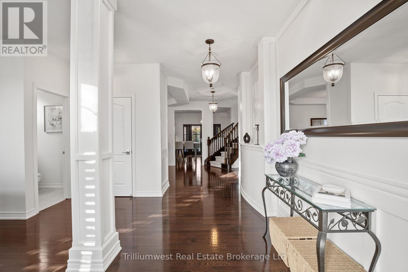 227 Beechtree Crescent, Oakville (Br Bronte), Ontario  L6L 0A5 - Photo 7 - W12368722