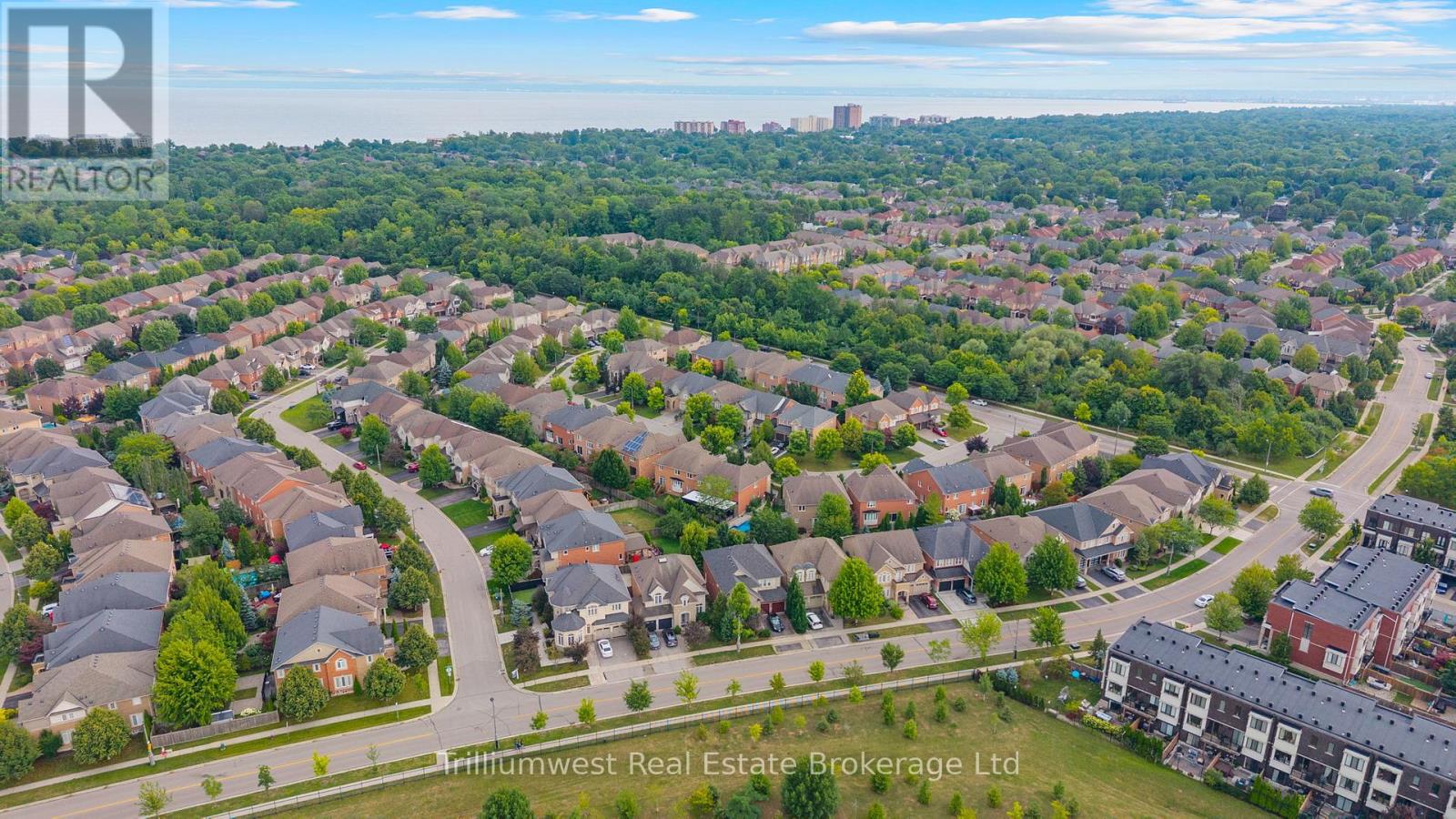 227 Beechtree Crescent, Oakville (Br Bronte), Ontario  L6L 0A5 - Photo 48 - W12368722