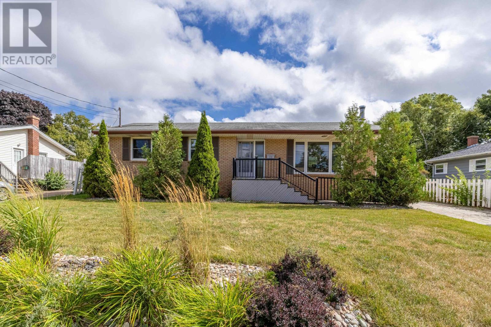 28 Seaview Boulevard, Charlottetown, Prince Edward Island  C1A 3A2 - Photo 1 - 202521867