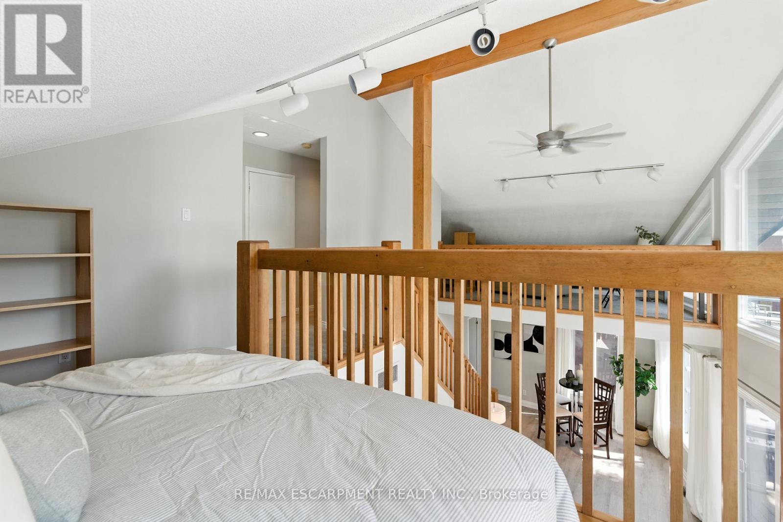 115 Pioneer Lane, Blue Mountains, Ontario  L9Y 0M6 - Photo 22 - X12368801