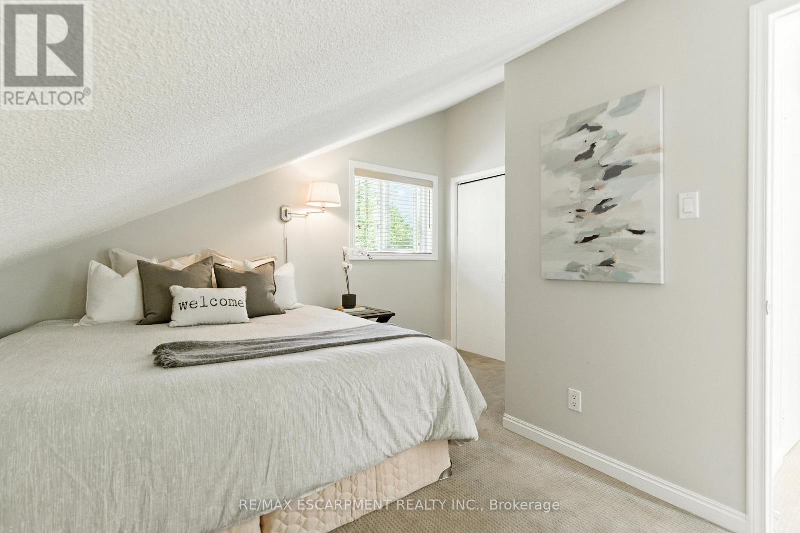 115 Pioneer Lane, Blue Mountains, Ontario  L9Y 0M6 - Photo 25 - X12368801