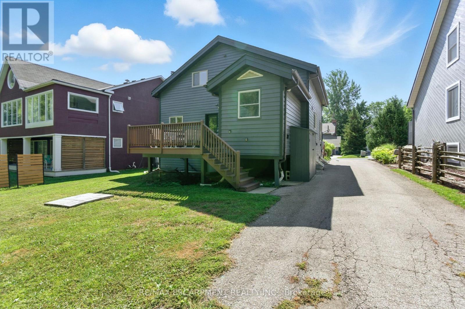 115 Pioneer Lane, Blue Mountains, Ontario  L9Y 0M6 - Photo 42 - X12368801