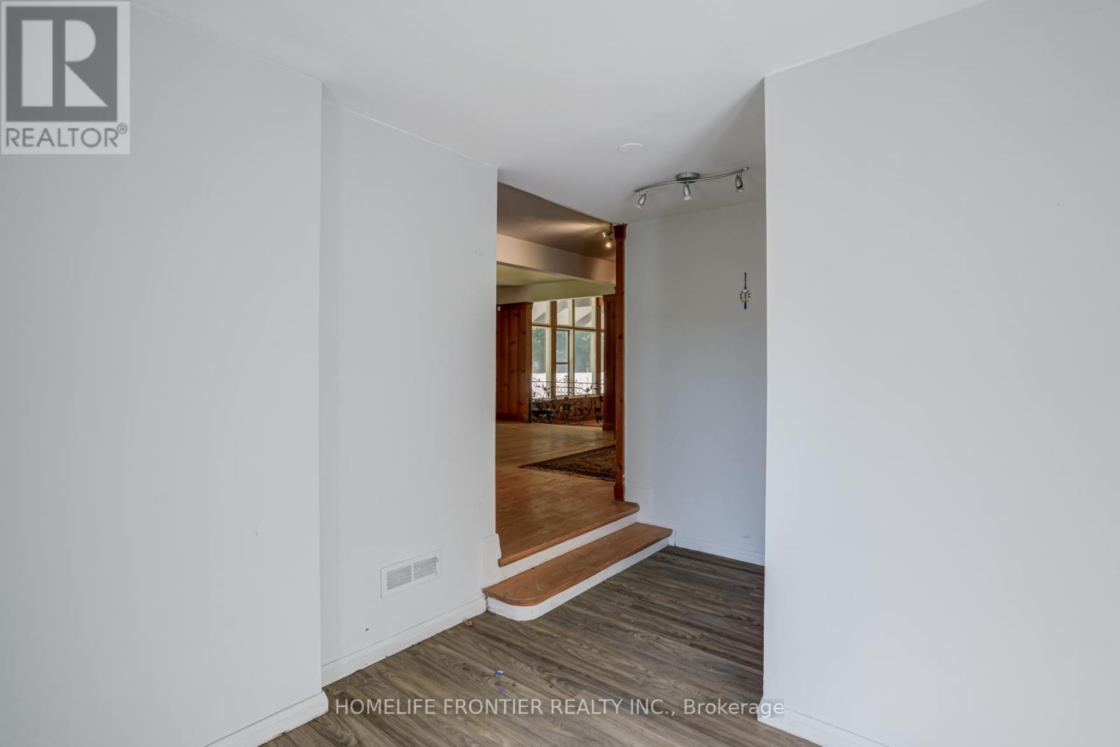 78 Arjay Crescent, Toronto, Ontario  M2L 1C7 - Photo 15 - C12368837