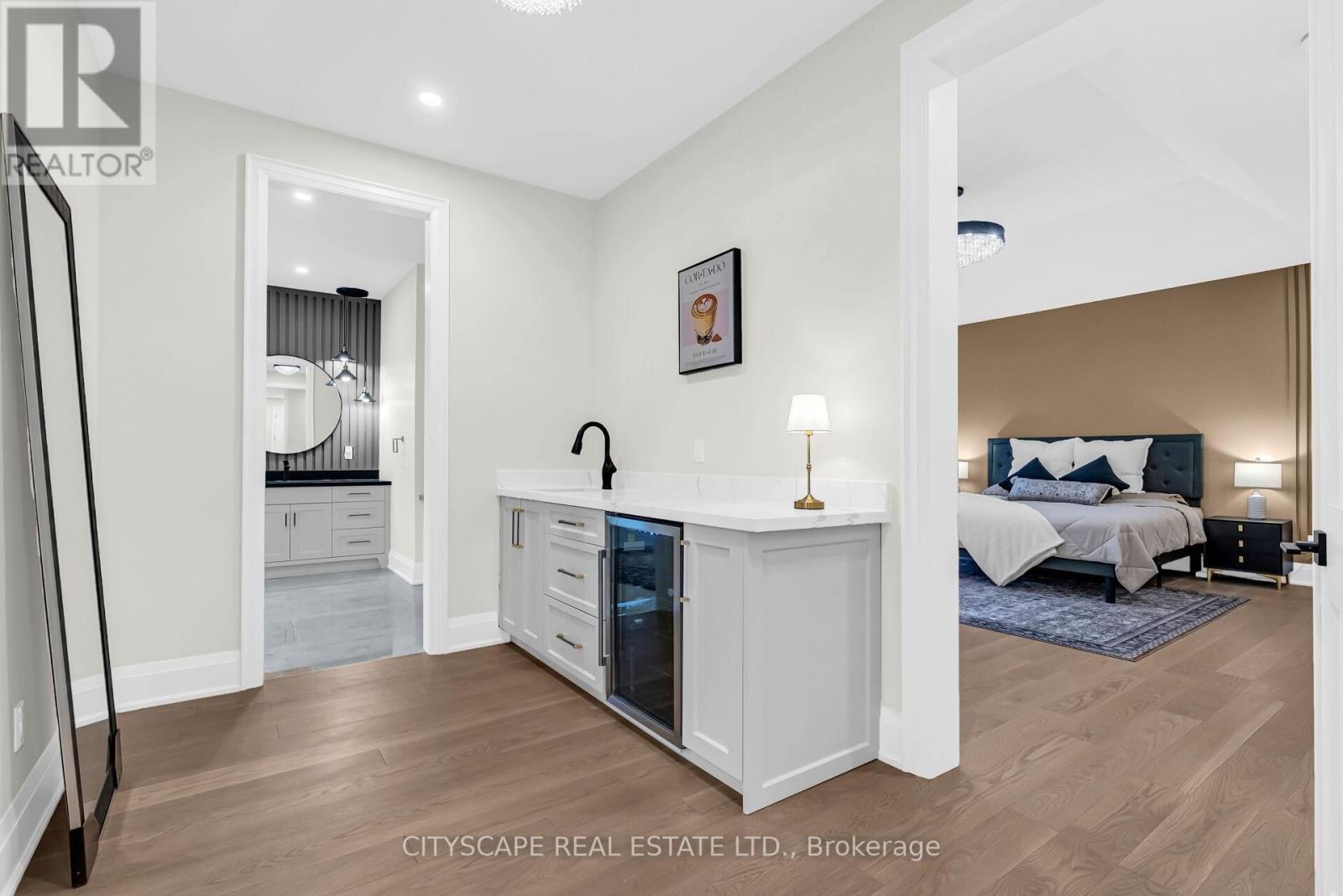 140 Hillmount Avenue, Toronto, Ontario  M6B 1X8 - Photo 23 - C12368900
