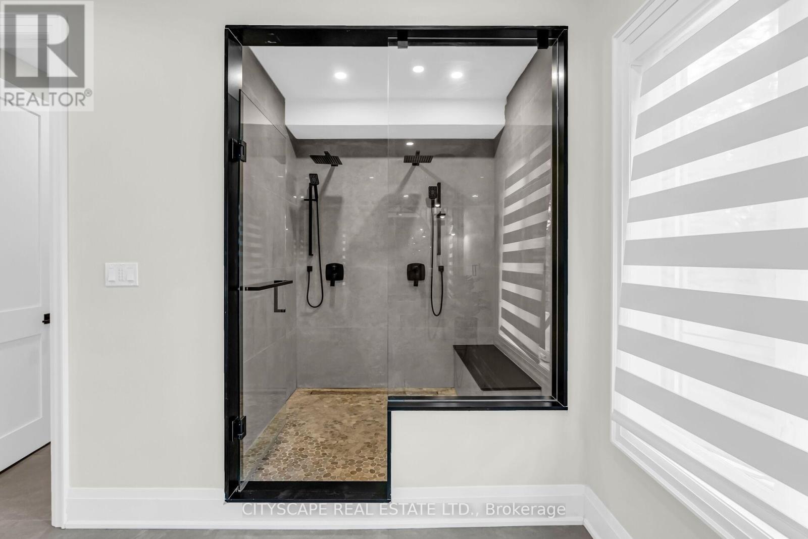140 Hillmount Avenue, Toronto, Ontario  M6B 1X8 - Photo 27 - C12368900