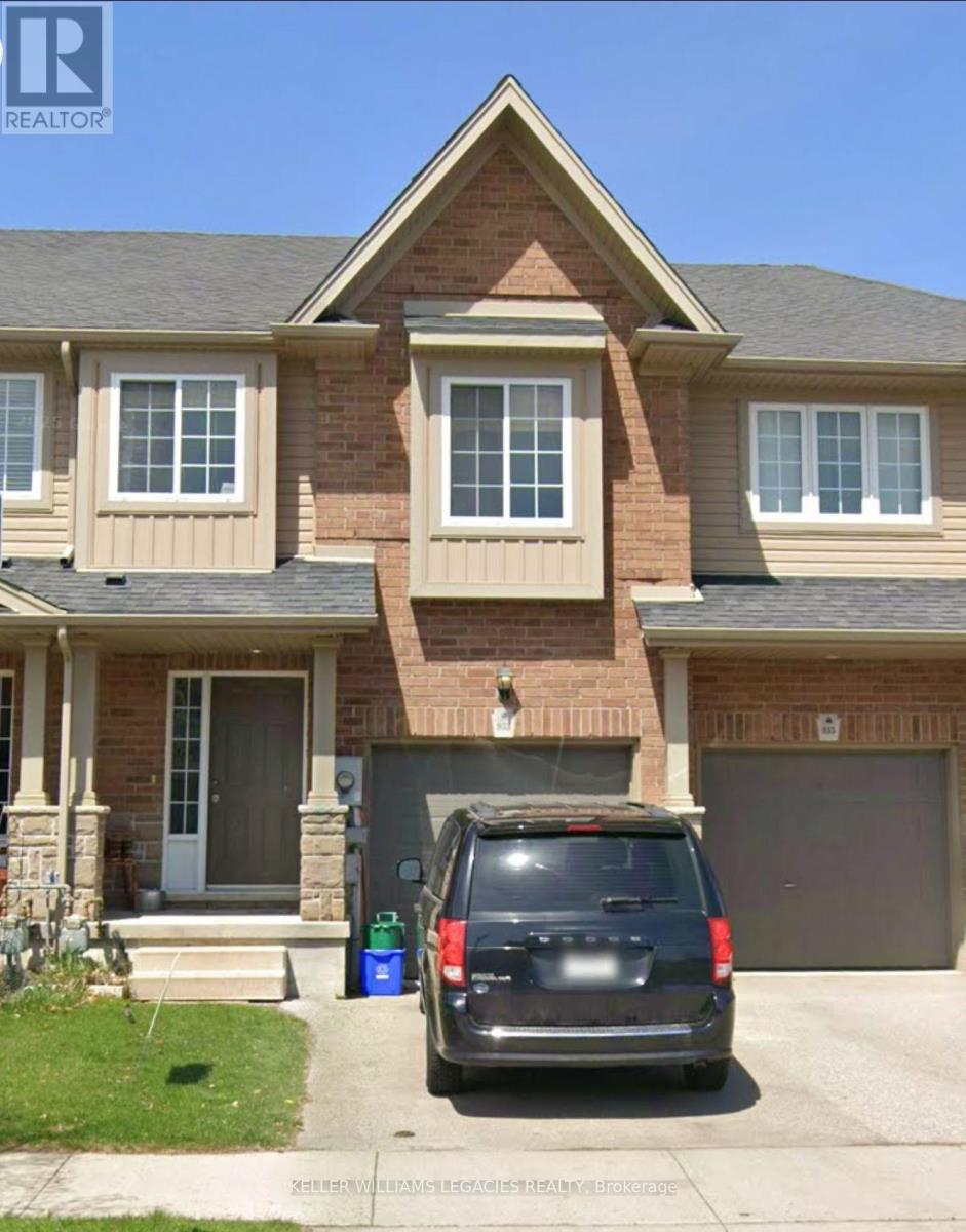 Property at 933 ZELLER CRESCENT image 1