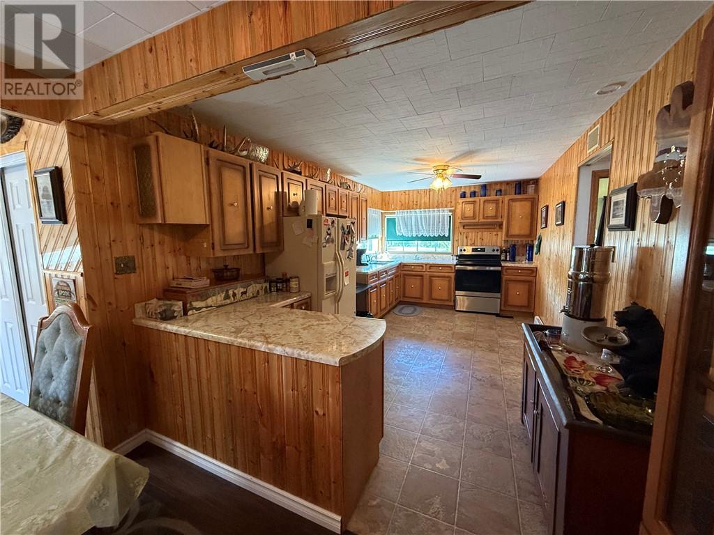 41 Mcgowan Street, Gogama, Ontario  P0M 3C0 - Photo 9 - 2124343