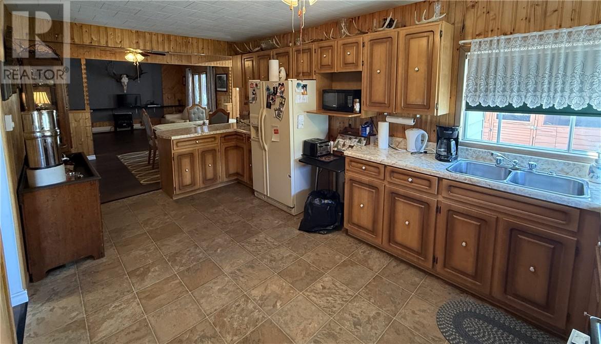 41 Mcgowan Street, Gogama, Ontario  P0M 3C0 - Photo 8 - 2124343