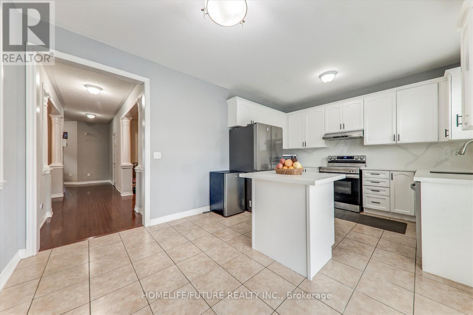 197 Thorndale Road, Brampton, Ontario  L6P 3J2 - Photo 12 - W12368851