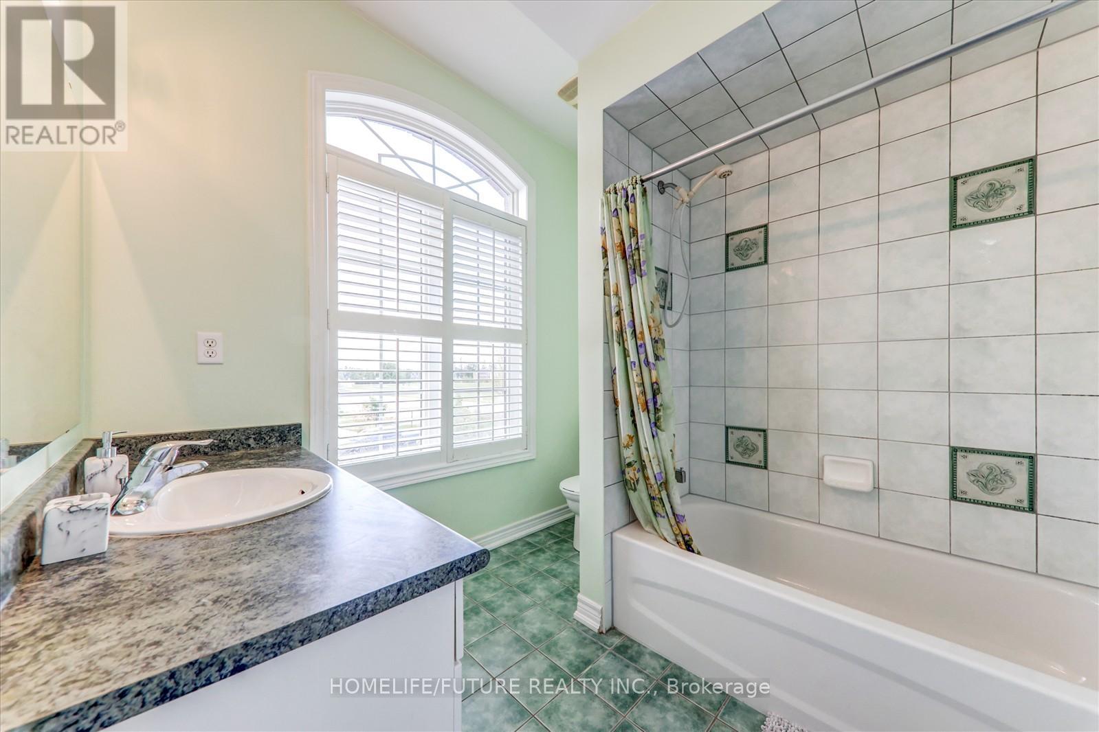 197 Thorndale Road, Brampton, Ontario  L6P 3J2 - Photo 30 - W12368851