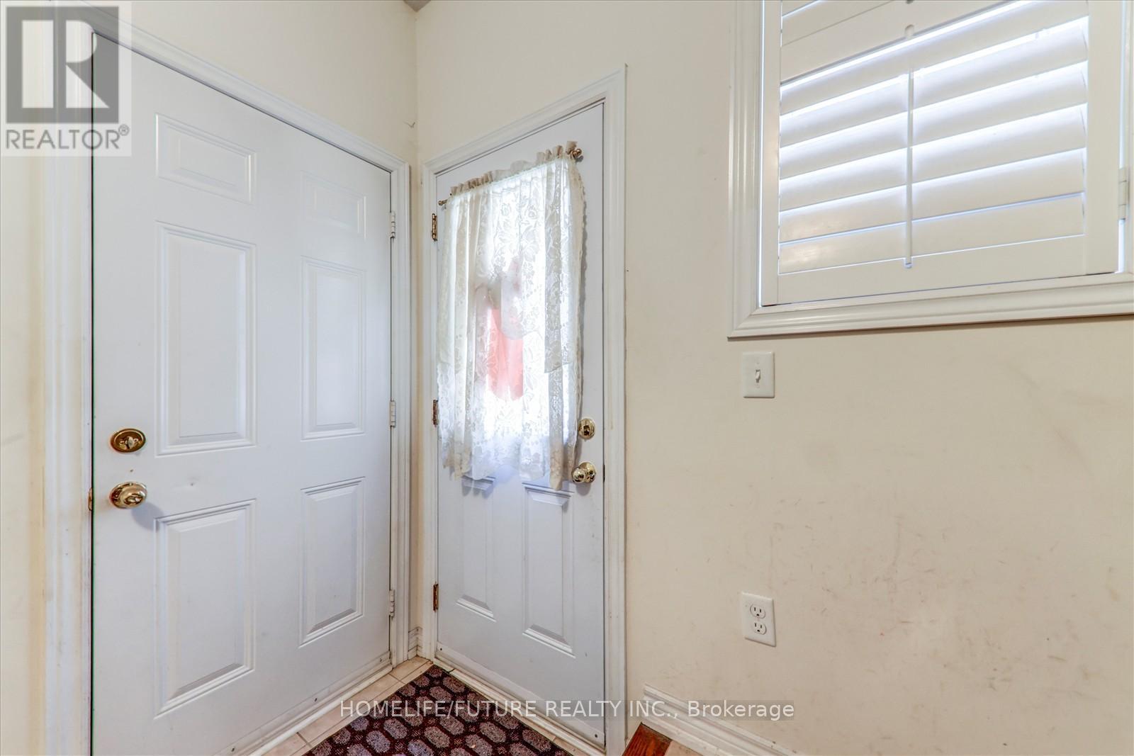 197 Thorndale Road, Brampton, Ontario  L6P 3J2 - Photo 33 - W12368851