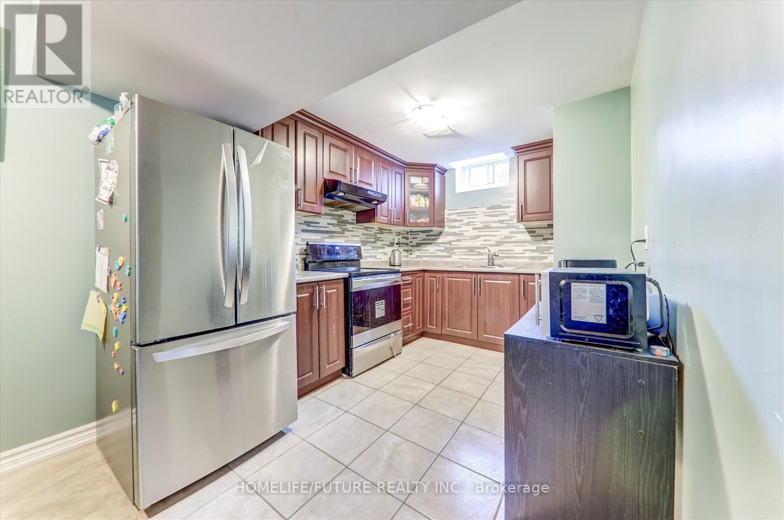 197 Thorndale Road, Brampton, Ontario  L6P 3J2 - Photo 37 - W12368851