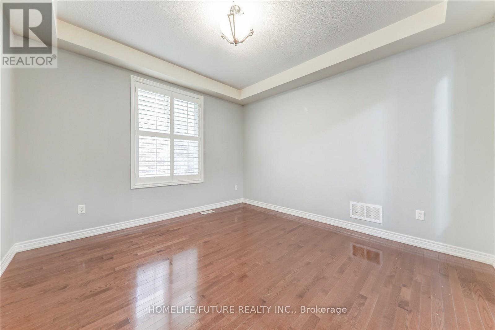 197 Thorndale Road, Brampton, Ontario  L6P 3J2 - Photo 9 - W12368851