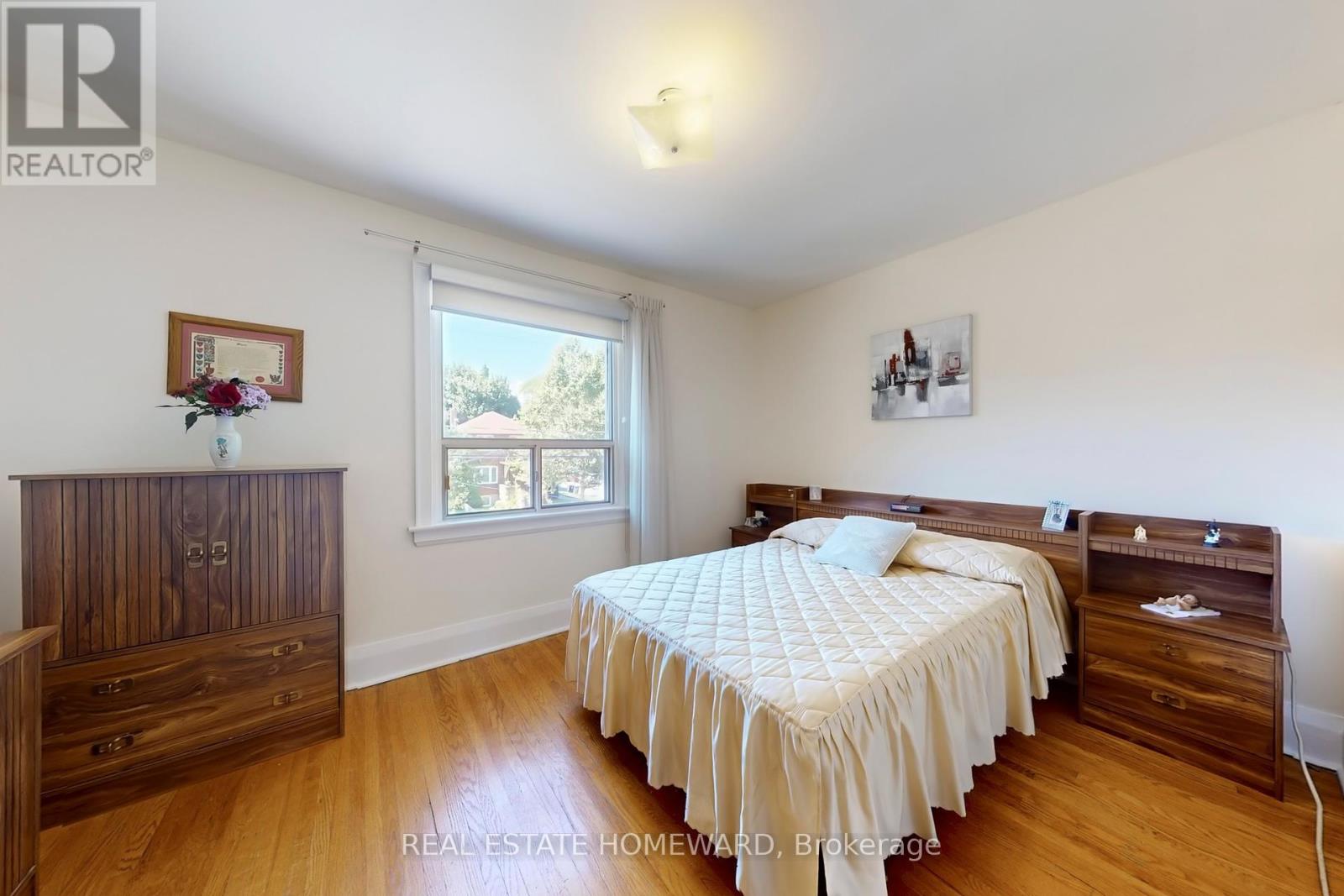 87 Guestville Avenue, Toronto, Ontario  M6N 4N5 - Photo 21 - W12368890
