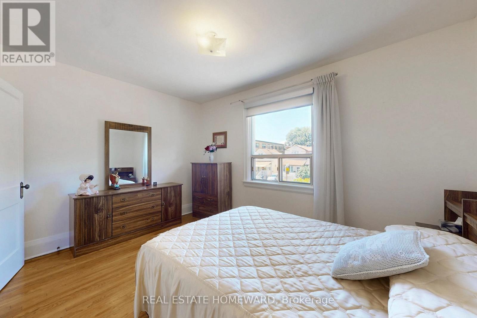 87 Guestville Avenue, Toronto, Ontario  M6N 4N5 - Photo 25 - W12368890