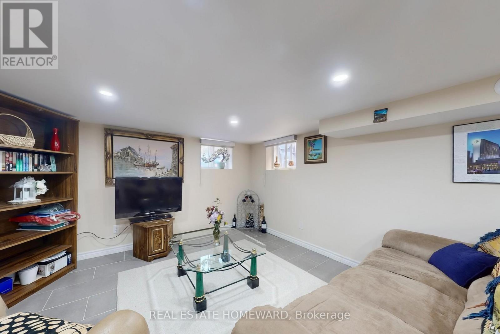 87 Guestville Avenue, Toronto, Ontario  M6N 4N5 - Photo 32 - W12368890