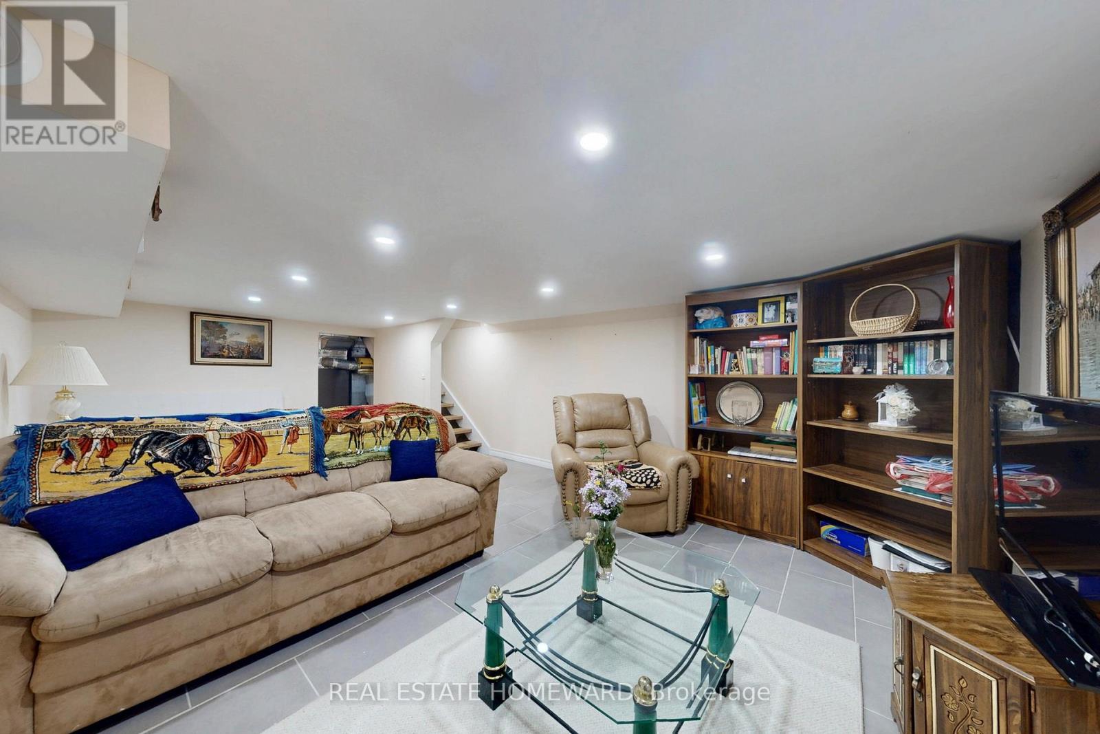 87 Guestville Avenue, Toronto, Ontario  M6N 4N5 - Photo 34 - W12368890