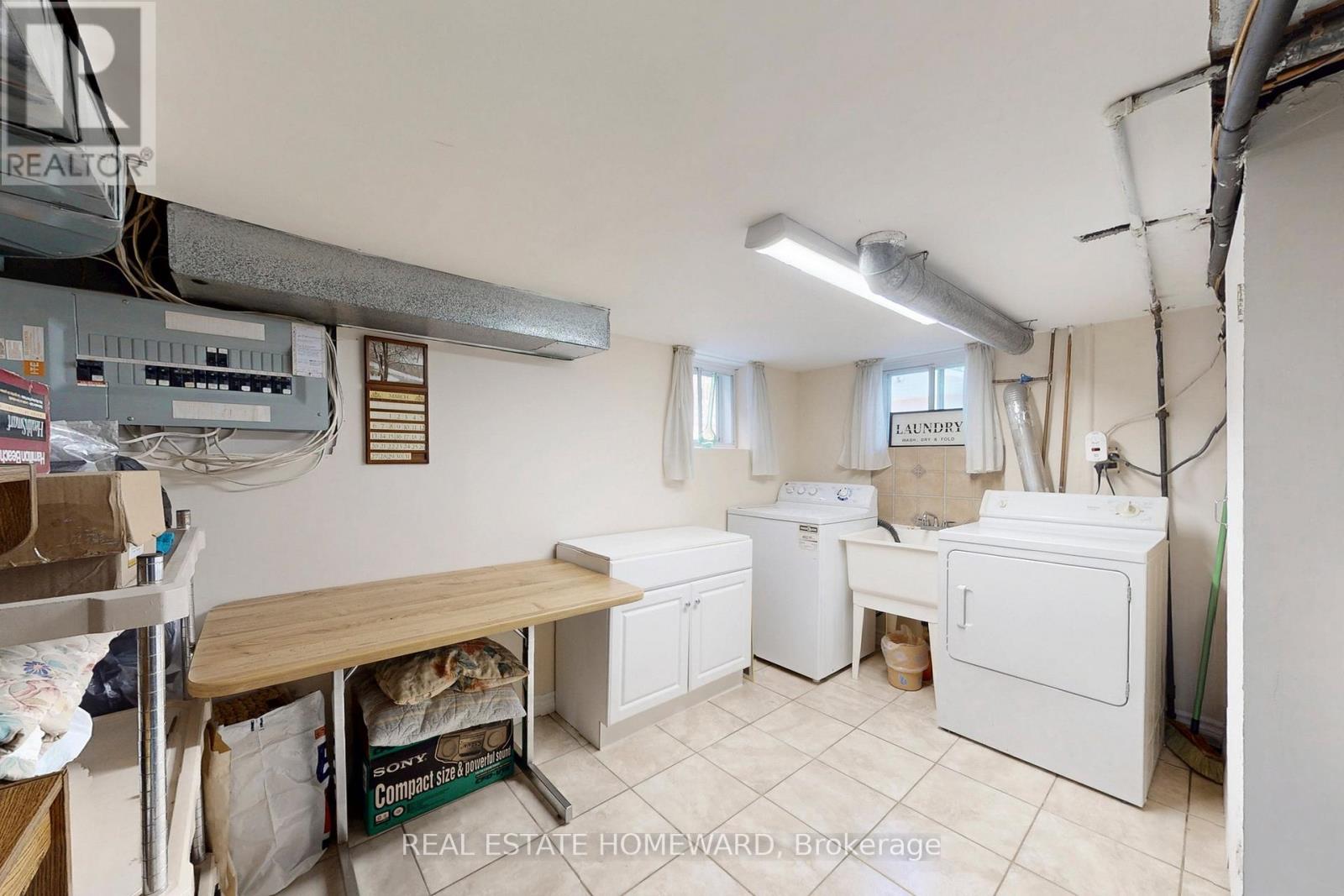 87 Guestville Avenue, Toronto, Ontario  M6N 4N5 - Photo 35 - W12368890